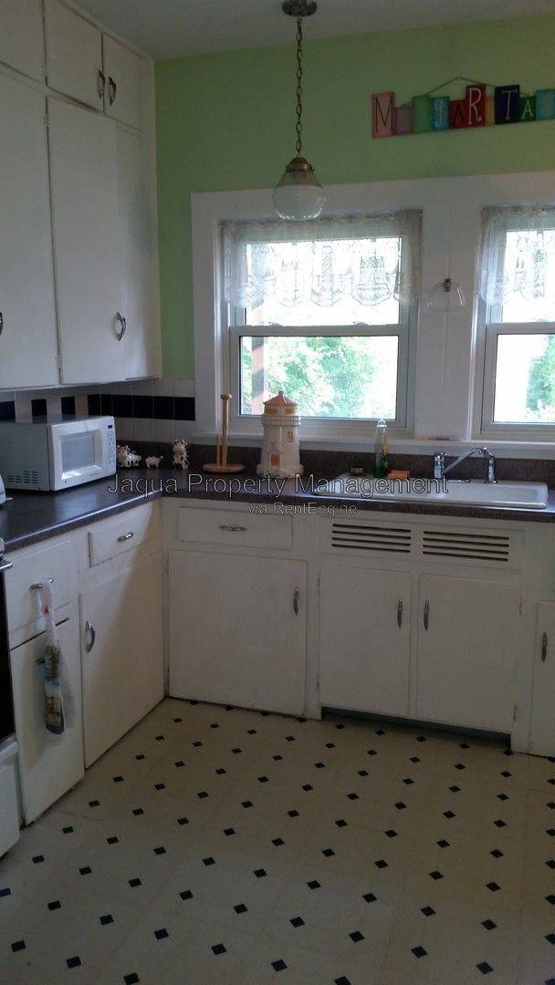 Apartment for rent at 423 Erie St, South Haven, MI 49090