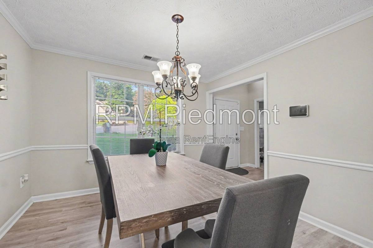 House for rent at 550 Claudel Court SW, Atlanta, GA 30331