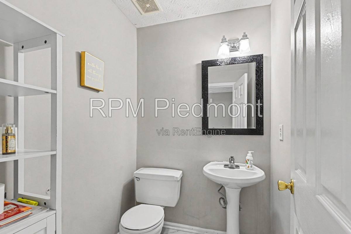 House for rent at 550 Claudel Court SW, Atlanta, GA 30331