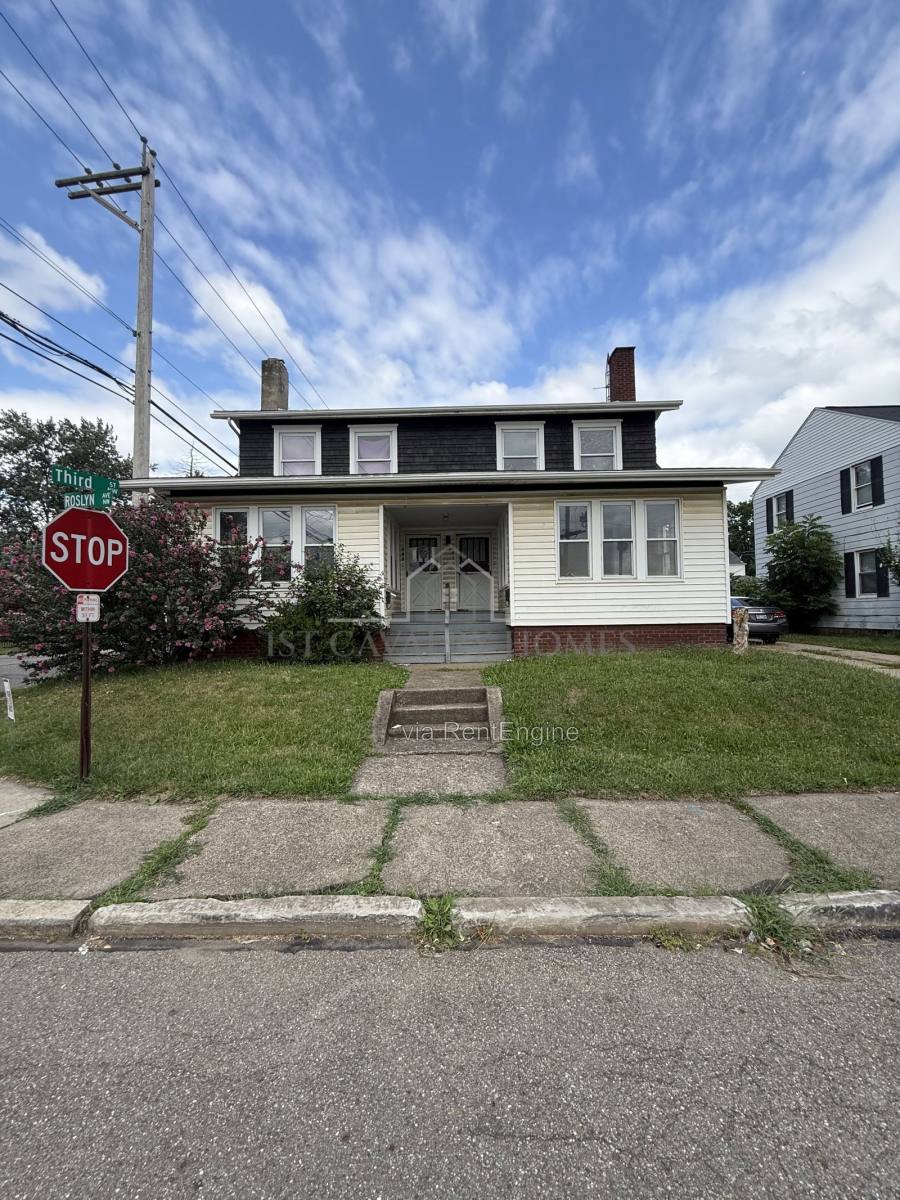 Apartment for rent at 301 Roslyn Ave NW #303, Canton, OH 44708