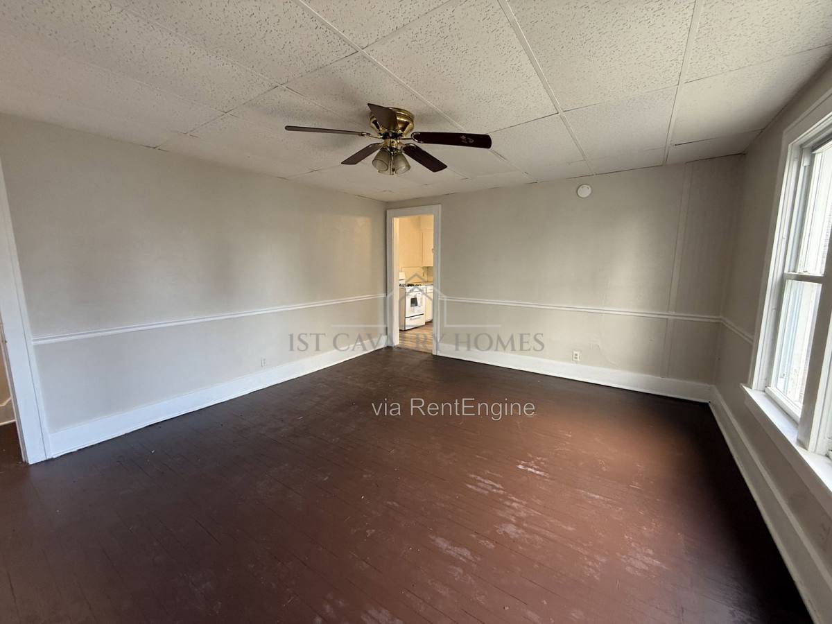 Apartment for rent at 301 Roslyn Ave NW #303, Canton, OH 44708