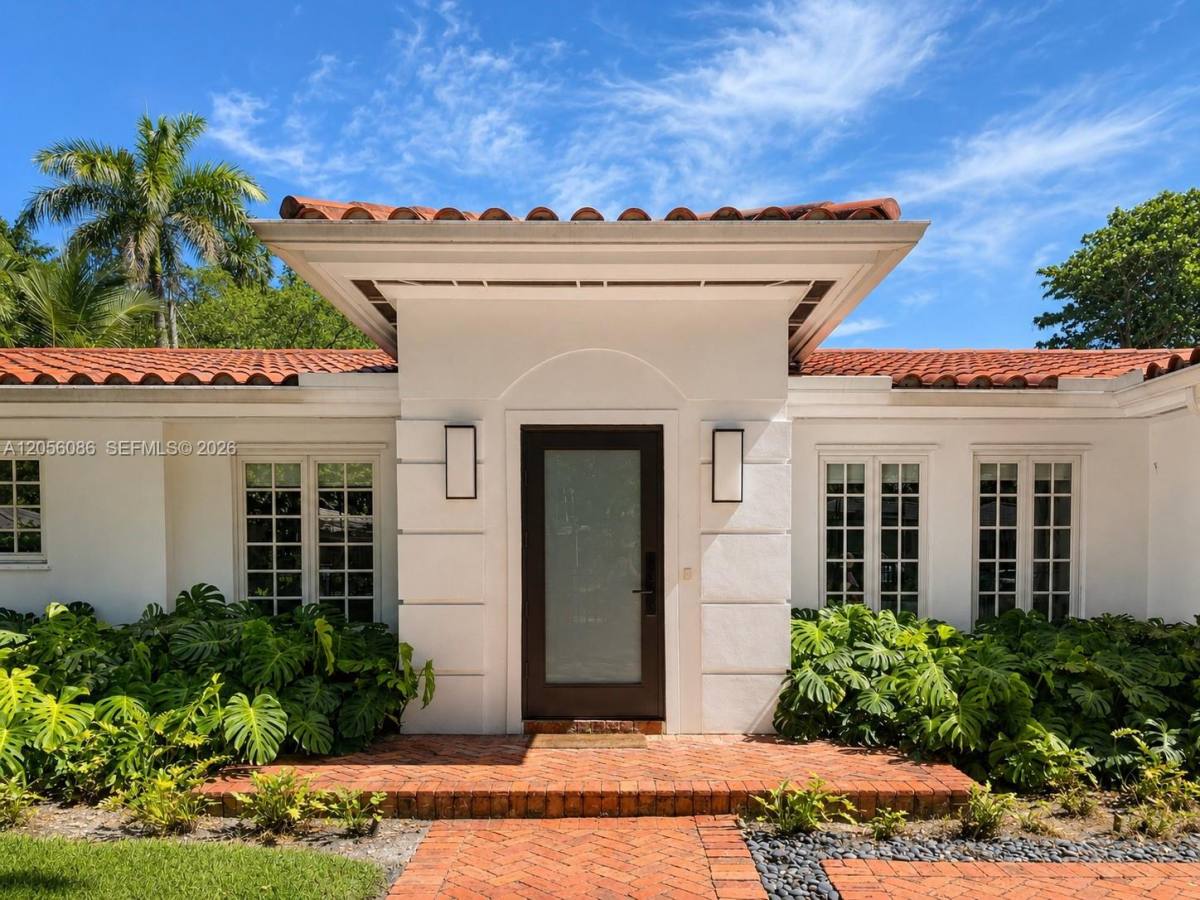 614 San Juan Dr, Miami, FL 33143