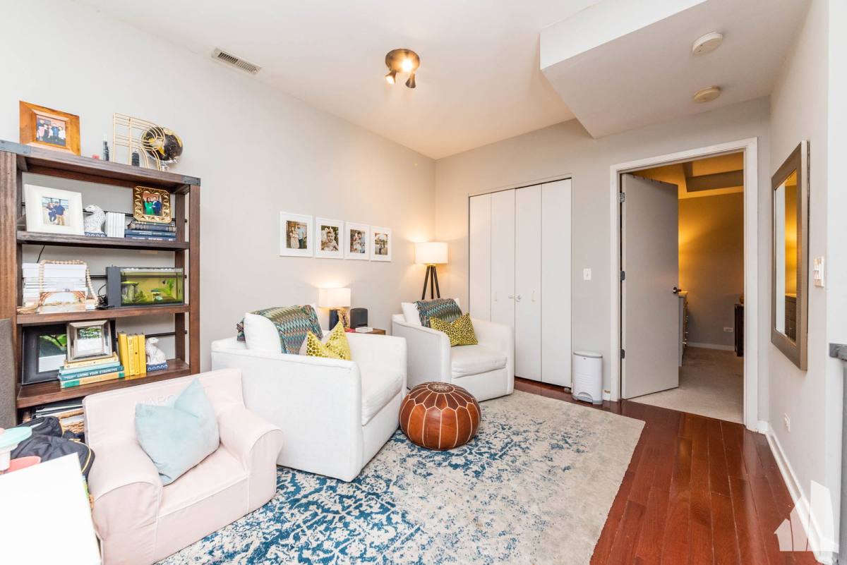 23 N Racine Ave, Chicago, IL 60607 - Apartment for Rent - Image 2