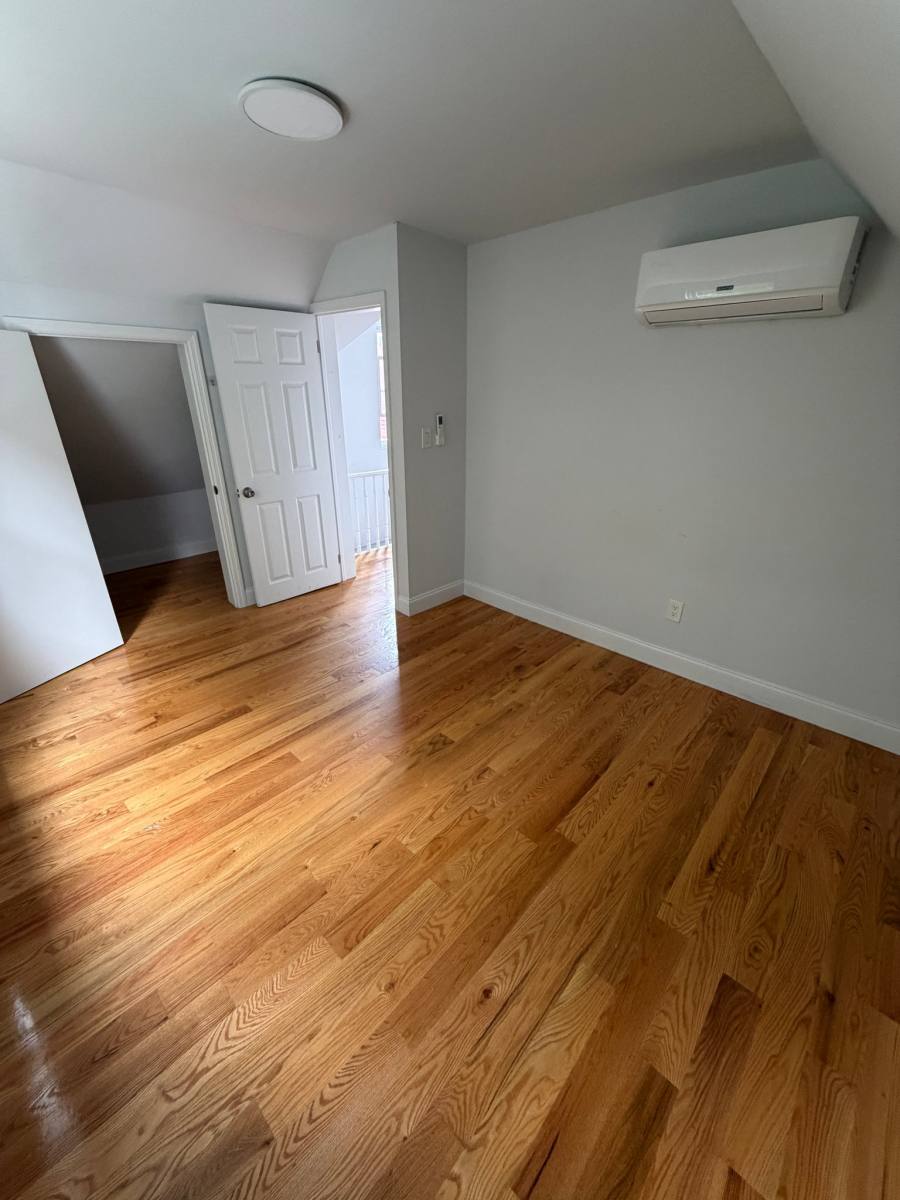 Apartment for rent at 2760 Bainbridge Ave #2, Bronx, NY 10458