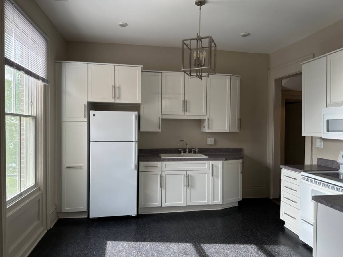Apartment for rent at 115 W Front St #3, Perrysburg, OH 43551