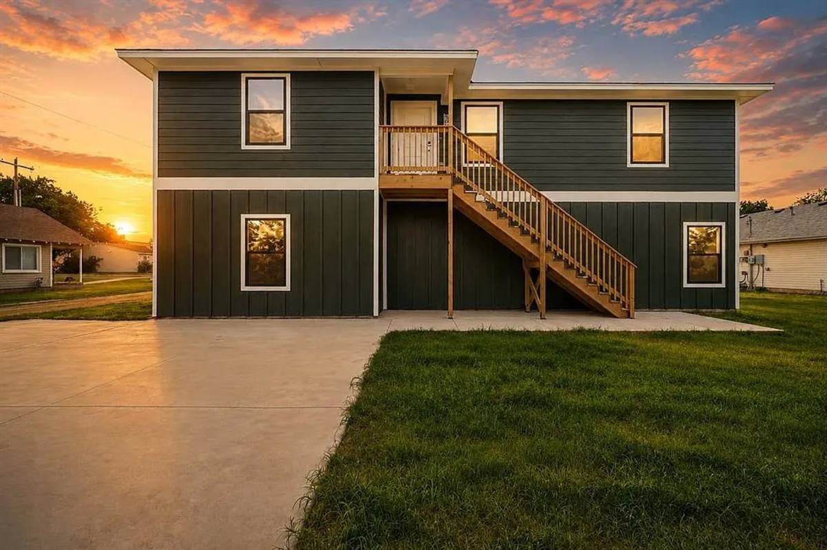 9 N State St, Edmond, OK 73003 - Townhouse for Rent - Image 4