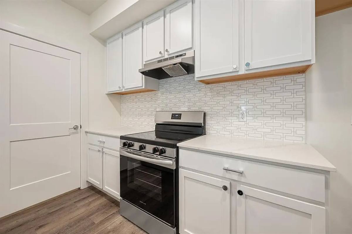 9 N State St, Edmond, OK 73003 - Townhouse for Rent - Image 8