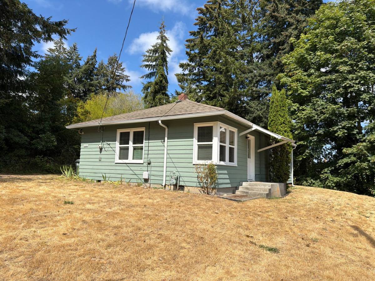 House for rent at 3323 Tarabochia St, Gig Harbor, WA 98335