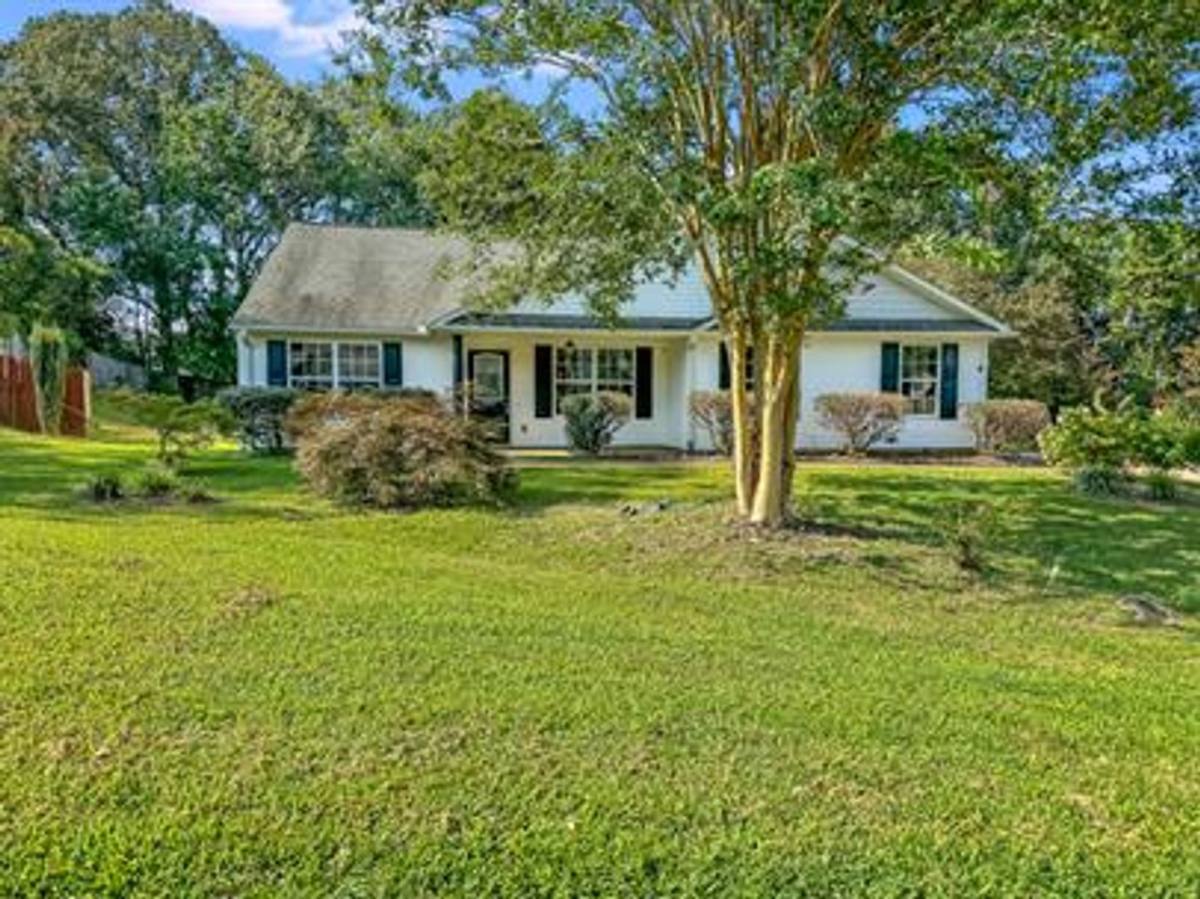 House for rent at 303 Stone Briar Lane, Easley, SC 29642