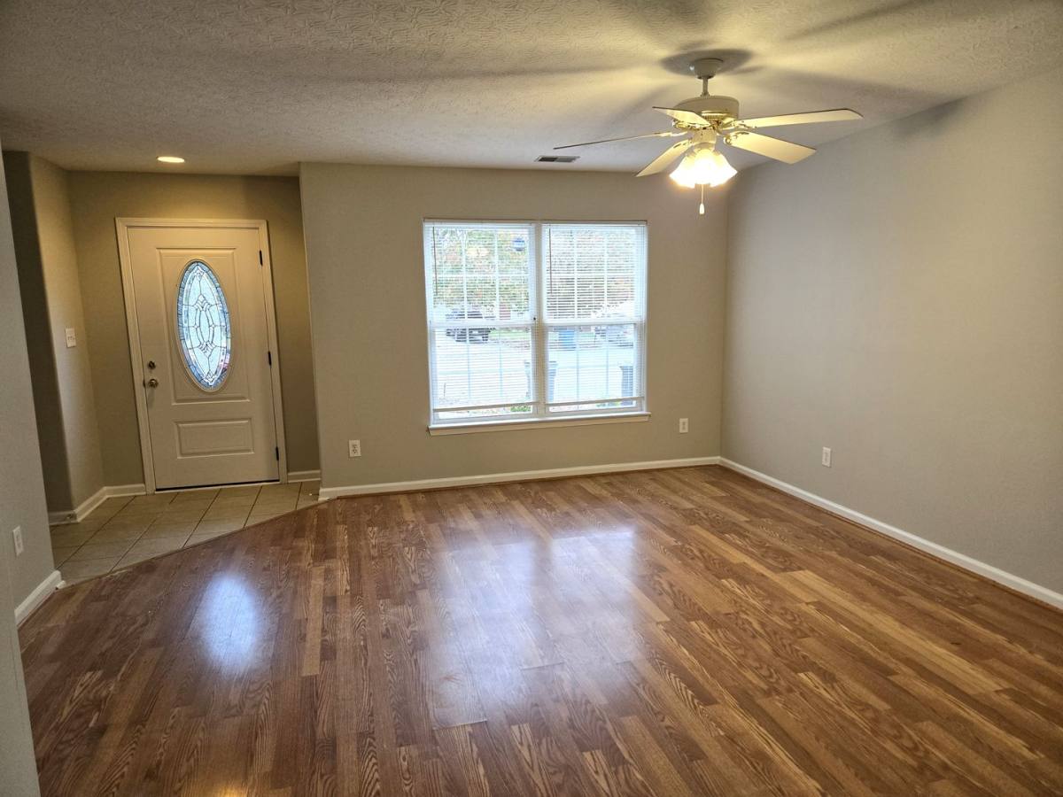 House for rent at 1092 Winding Oak Trail, Lexington, KY 40511
