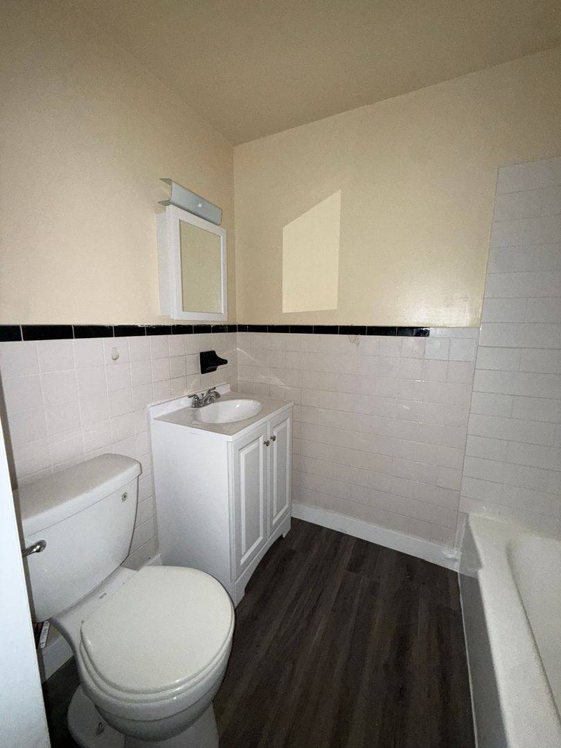 Apartment for rent at 105 Preston St, Hartford, CT 06114