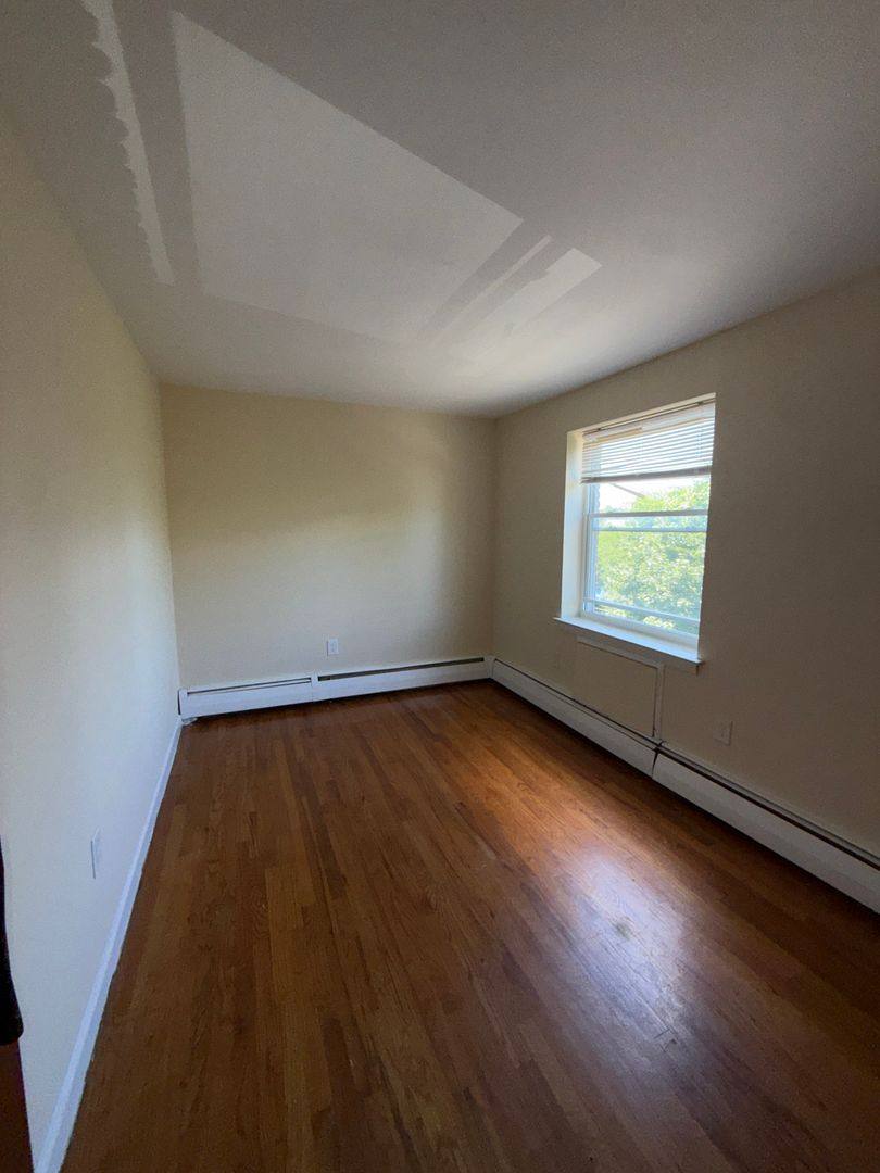 Apartment for rent at 105 Preston St, Hartford, CT 06114