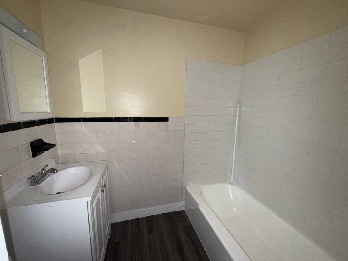 Apartment for rent at 105 Preston St, Hartford, CT 06114