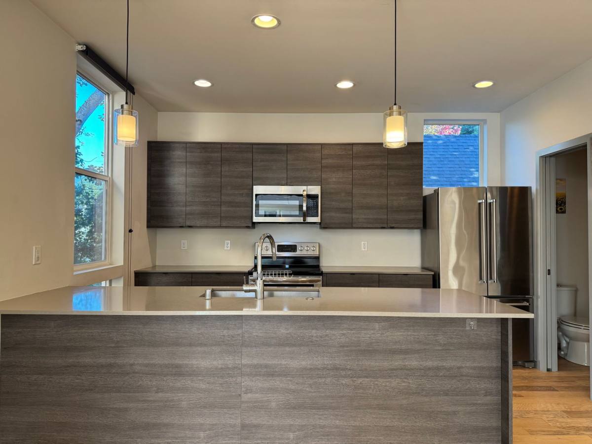 Townhouse for rent at 11234 Greenwood Ave N #B, Seattle, WA 98133