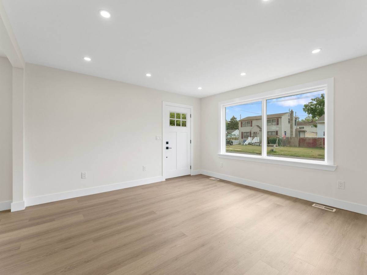 House for rent at 607 W Madison Ave, Magnolia, NJ 08049