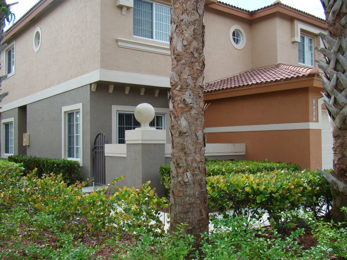 Townhouse for rent at The Tides, 3105-3281 NW 118th Dr, Coral Springs, FL 33065