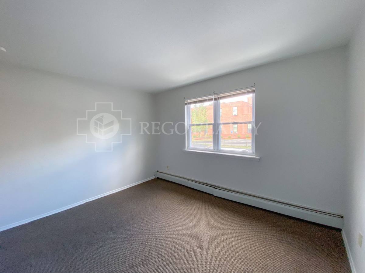 Apartment for rent at 55 Morris St, Hartford, CT 06114