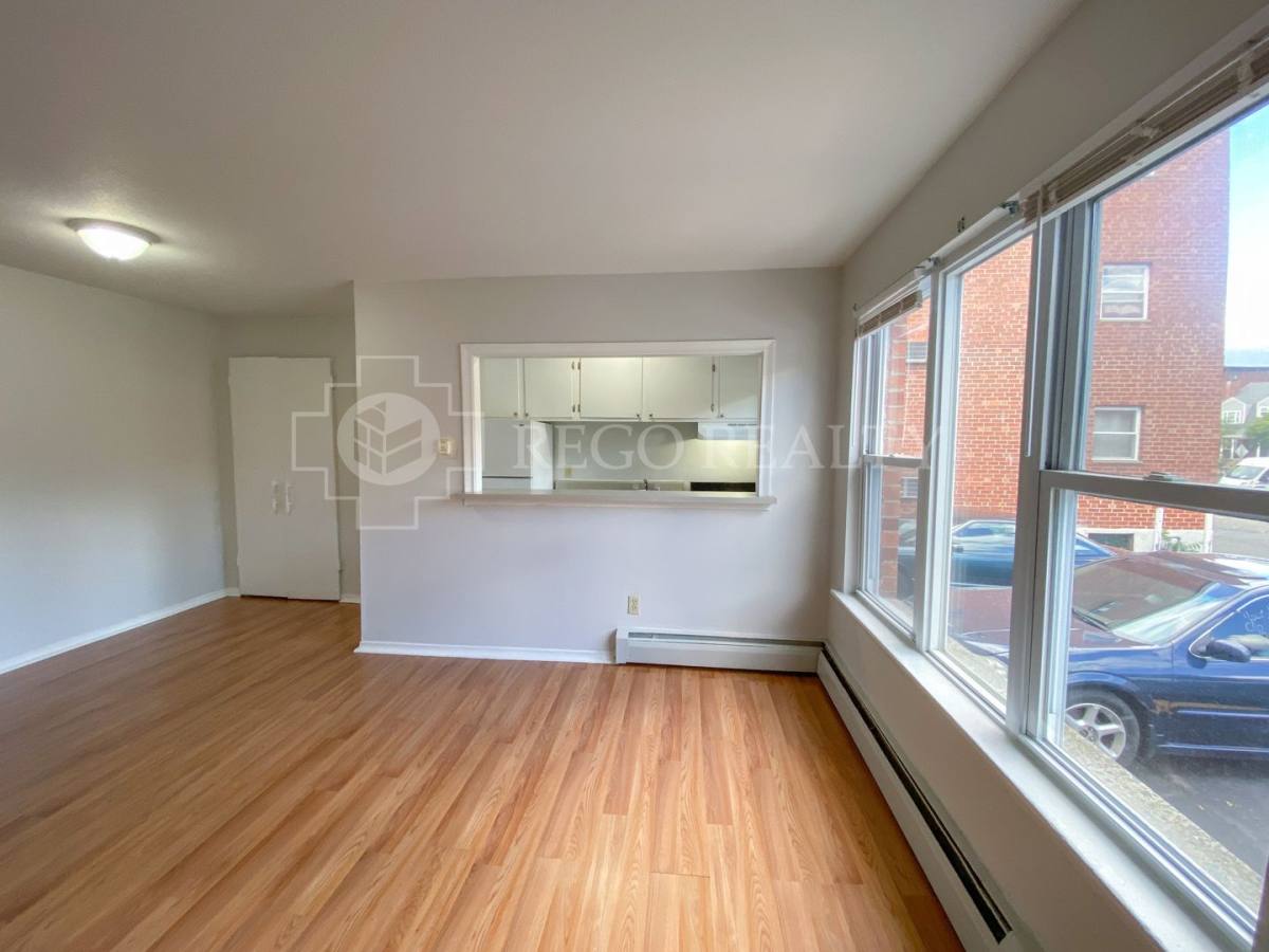 Apartment for rent at 55 Morris St, Hartford, CT 06114