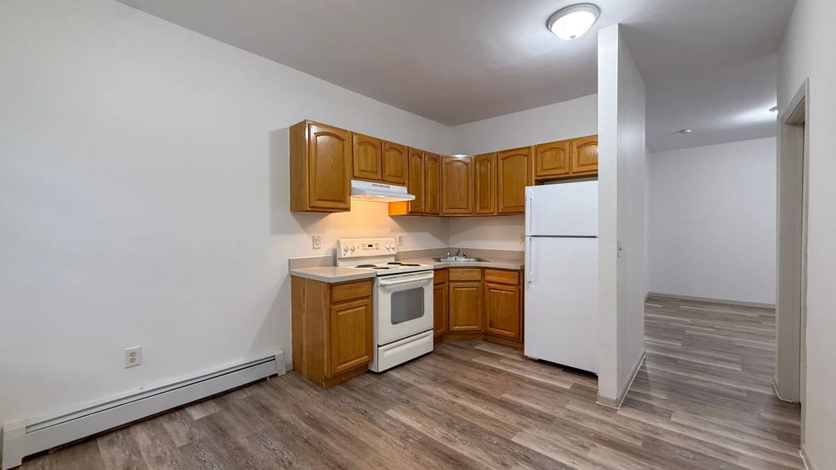 Apartment for rent at 698-700 Broad St, Hartford, CT 06106