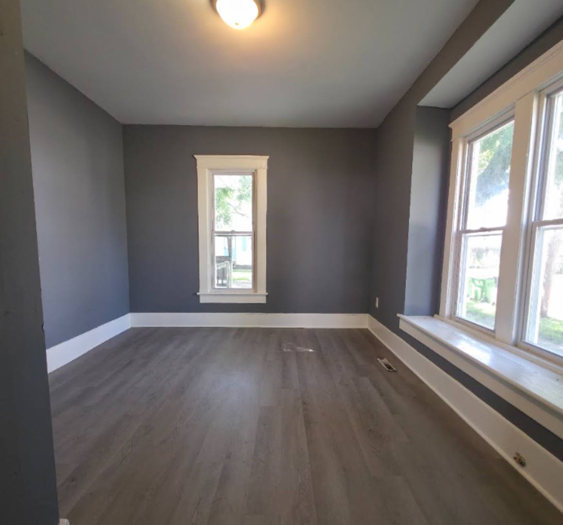 House for rent at 166 8th St NW, Barberton, OH 44203