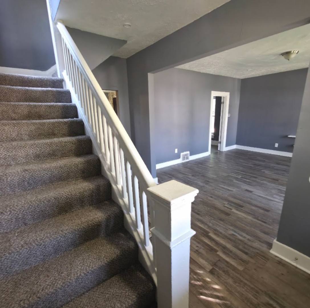 House for rent at 166 8th St NW, Barberton, OH 44203