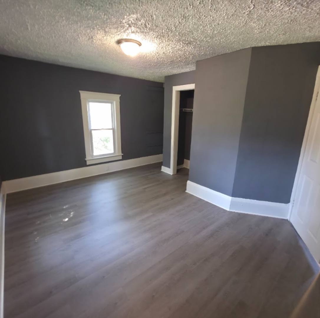 House for rent at 166 8th St NW, Barberton, OH 44203