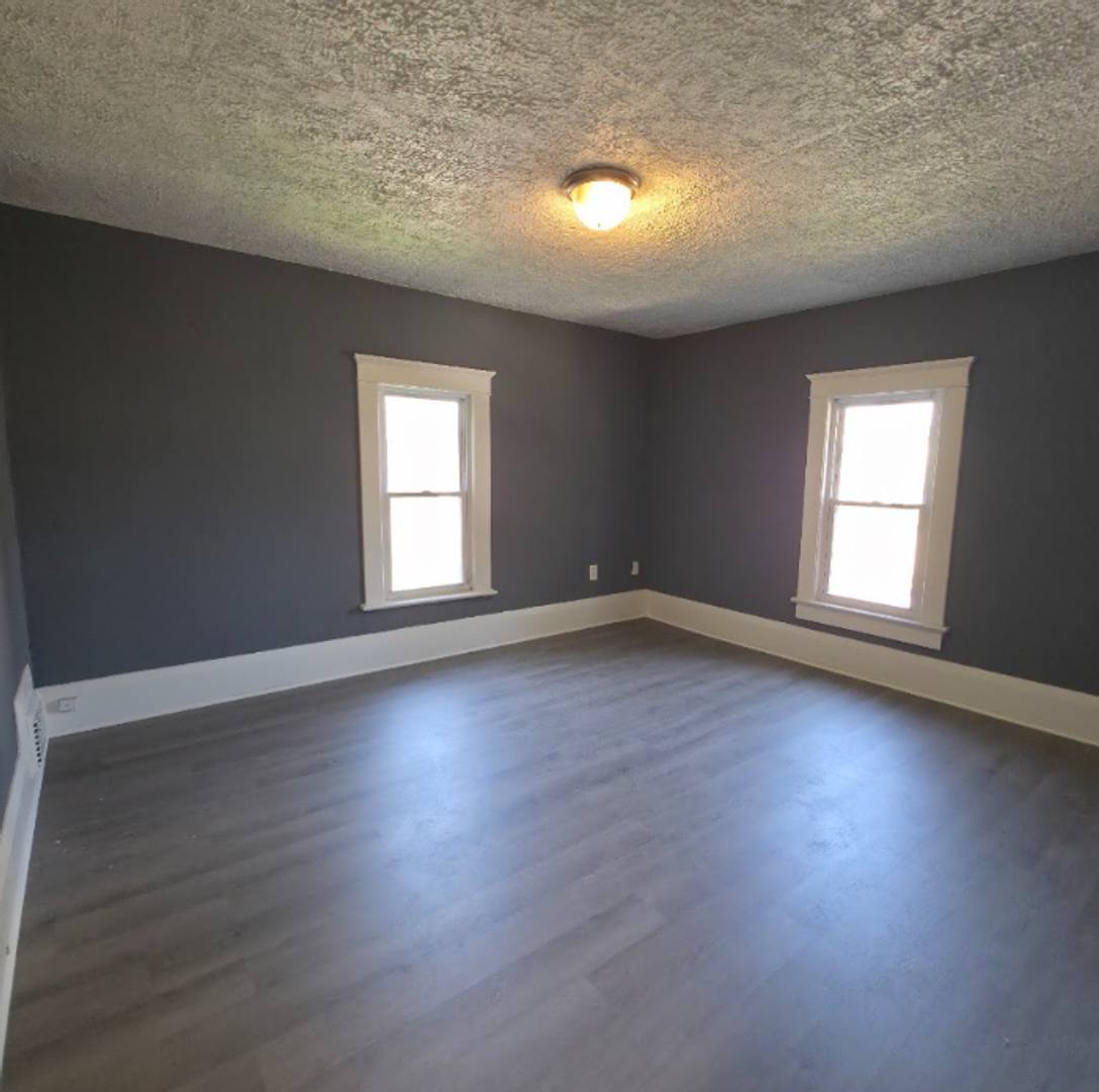 House for rent at 166 8th St NW, Barberton, OH 44203