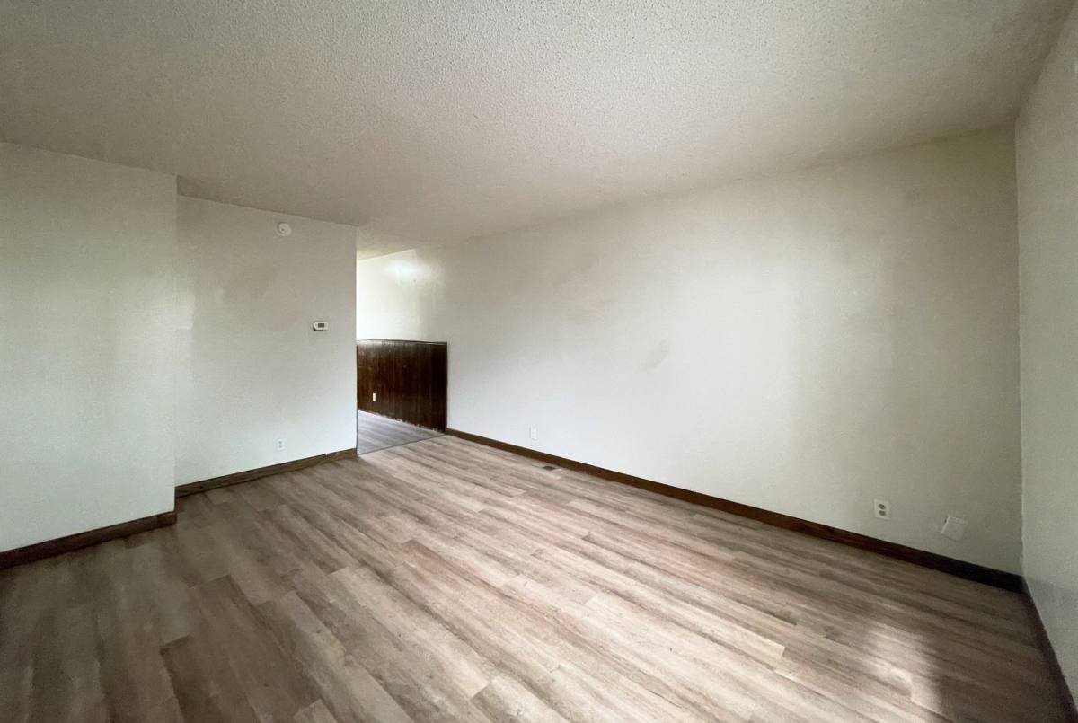 Apartment for rent at 110 E 5th Ave, Hutchinson, KS 67501