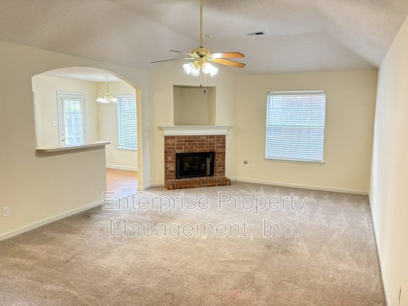 House for rent at 10127 Cross Valley Dr, Cordova, TN 38016
