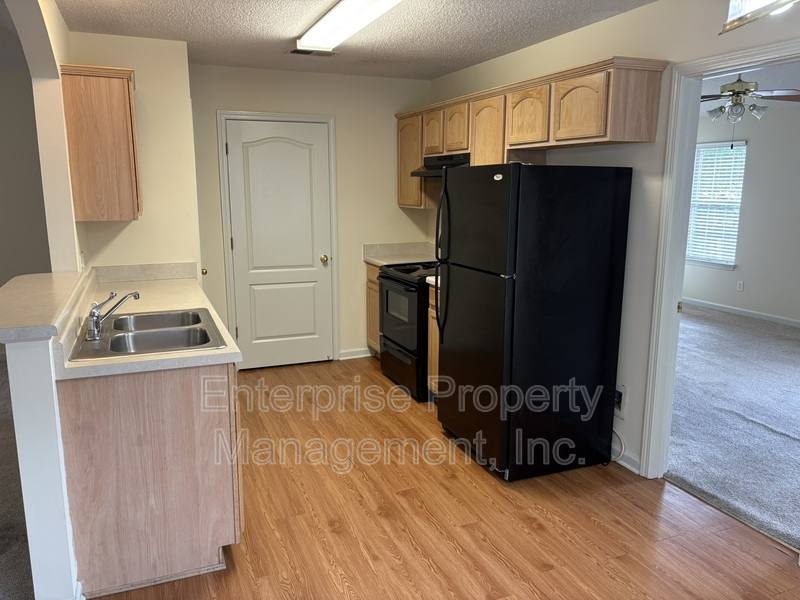 House for rent at 10127 Cross Valley Dr, Cordova, TN 38016