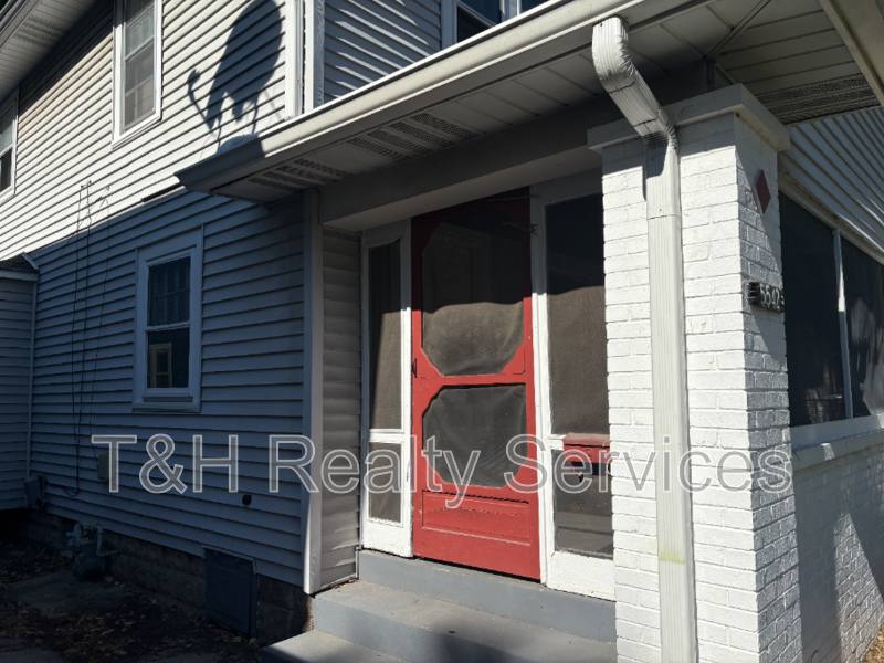 Apartment for rent at 5542 N College Ave, Indianapolis, IN 46220