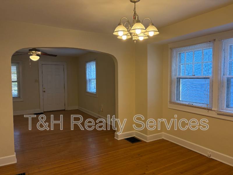 Apartment for rent at 5542 N College Ave, Indianapolis, IN 46220