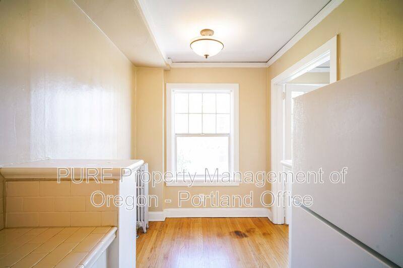 Apartment for rent at 709 SW 16th Ave - Hamilton Arms #401, Portland, OR 97205