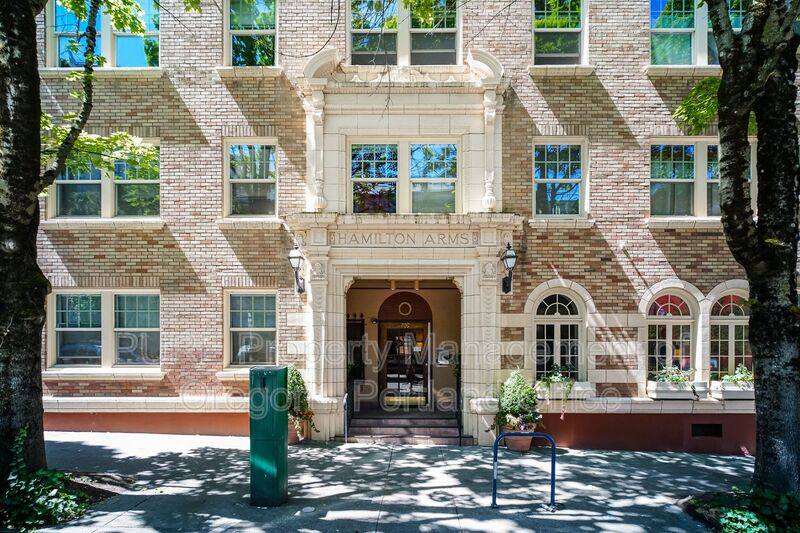 Apartment for rent at 709 SW 16th Ave - Hamilton Arms #401, Portland, OR 97205