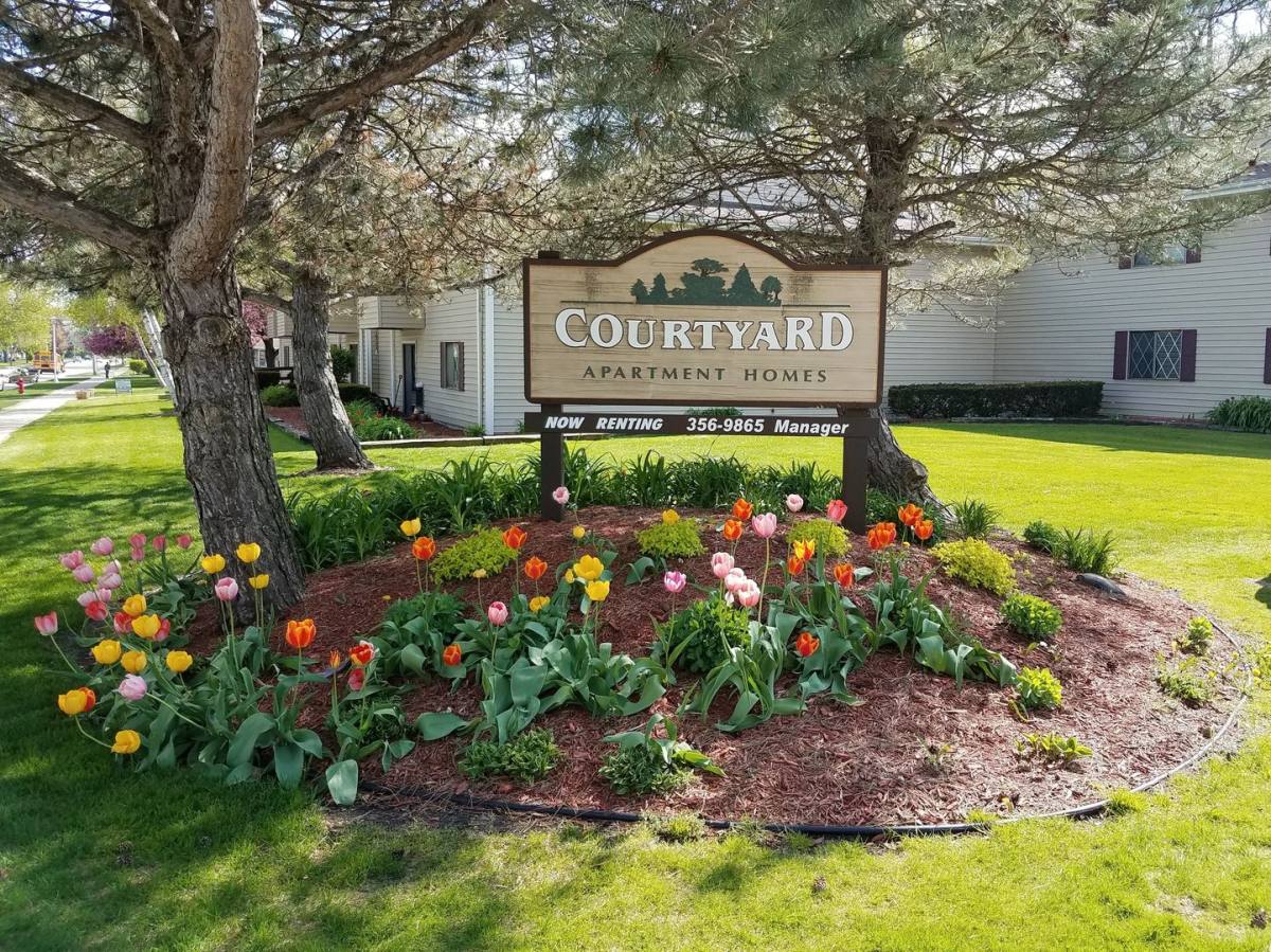 Apartment for rent at 816 S Lincoln Ave, Beaver Dam, WI 53916