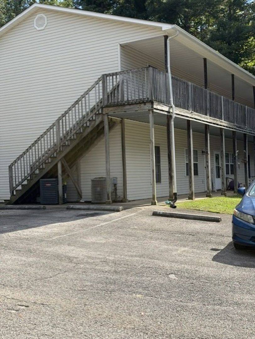 Apartment for rent at Love Your Neighborhood, 3603 Martindale Dr, Johnson City, TN 37601