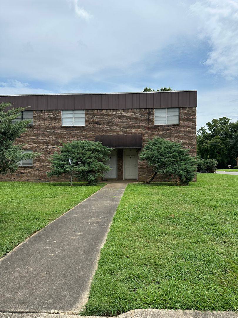 Apartment for rent at 400 N Inglewood Ave, Russellville, AR 72801