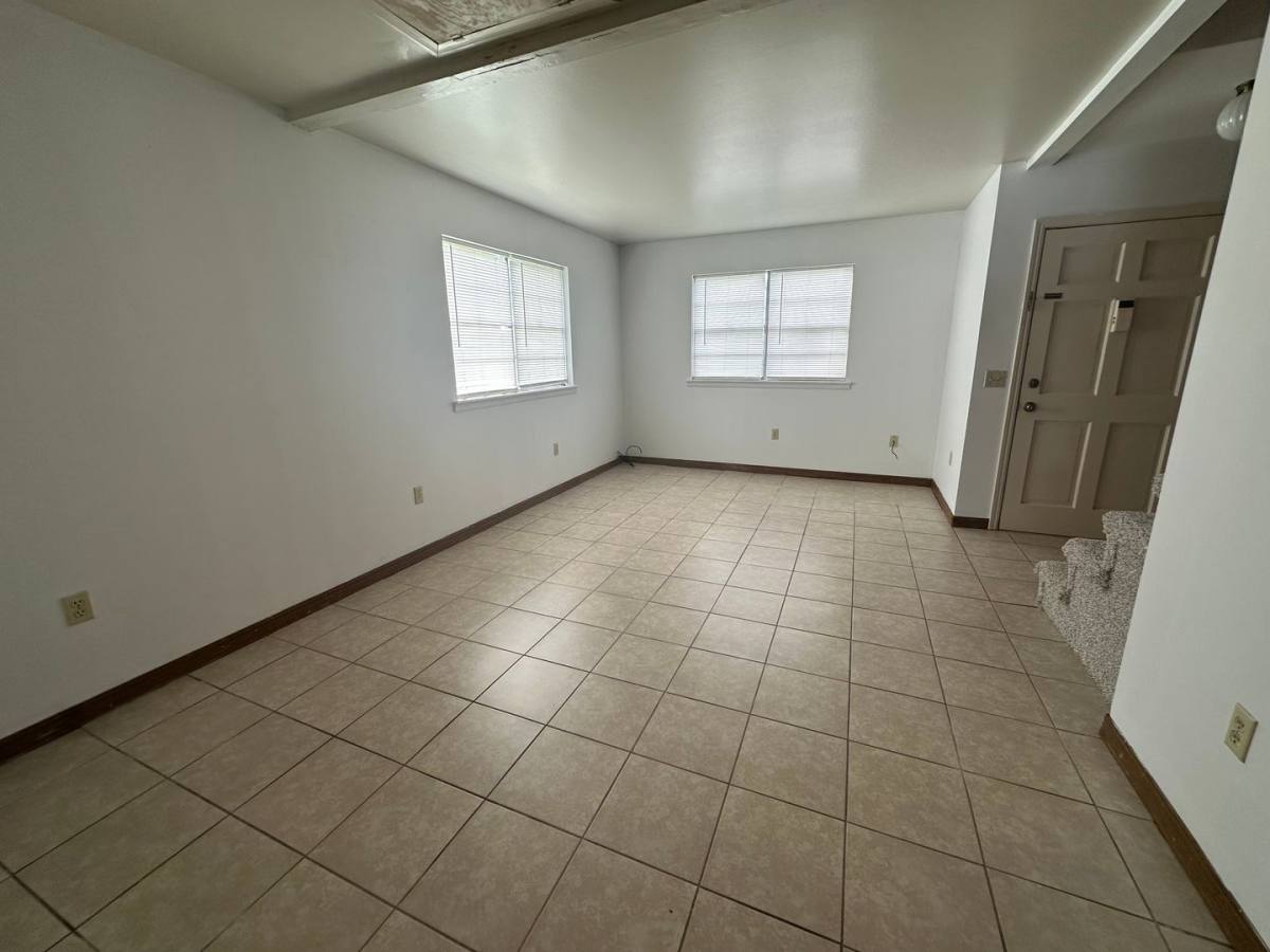 Apartment for rent at 400 N Inglewood Ave, Russellville, AR 72801