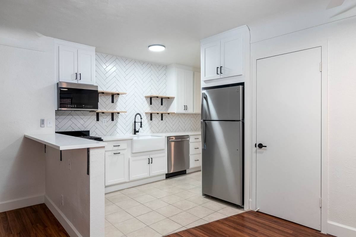 Apartment for rent at 661 N Pearl St, Denver, CO 80203
