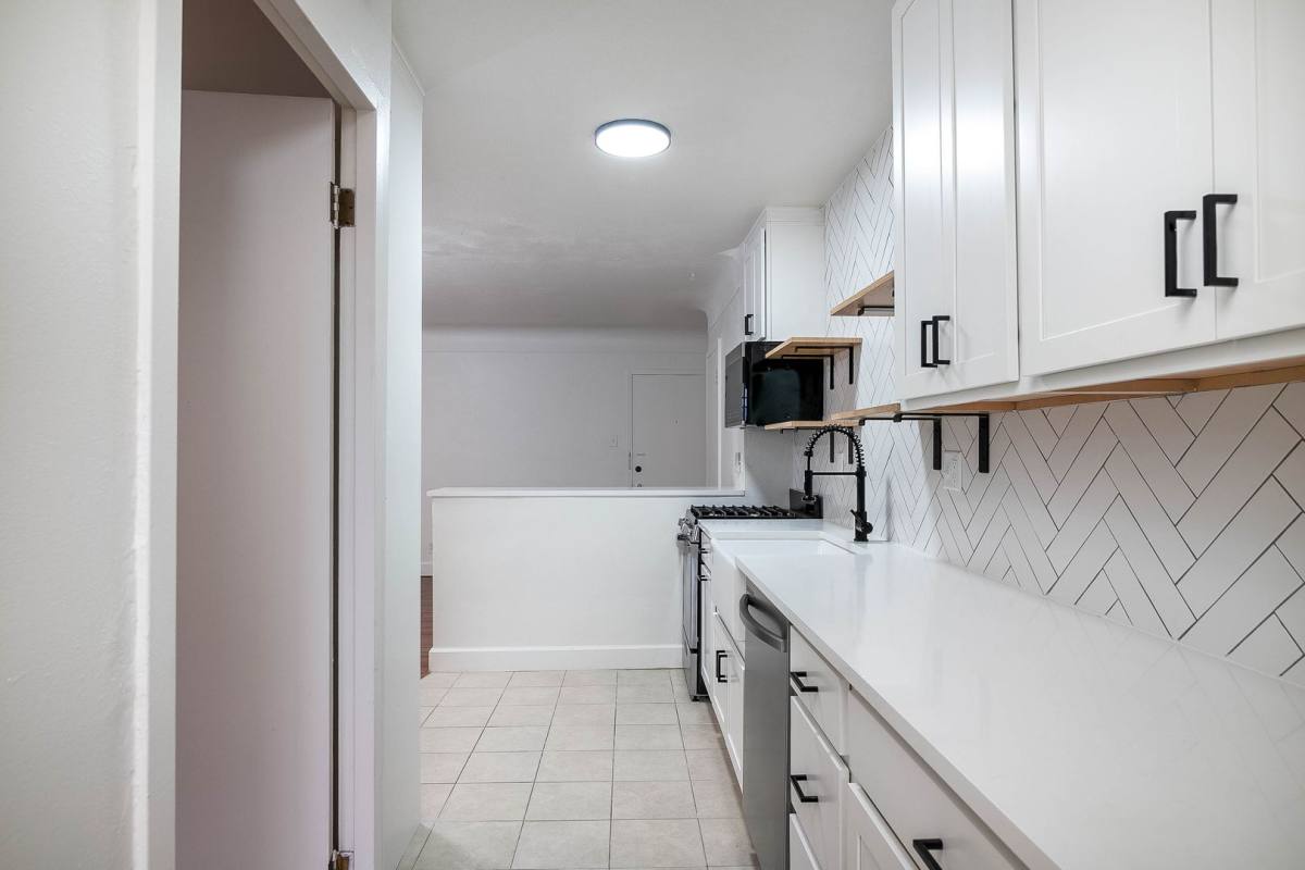 Apartment for rent at 661 N Pearl St, Denver, CO 80203