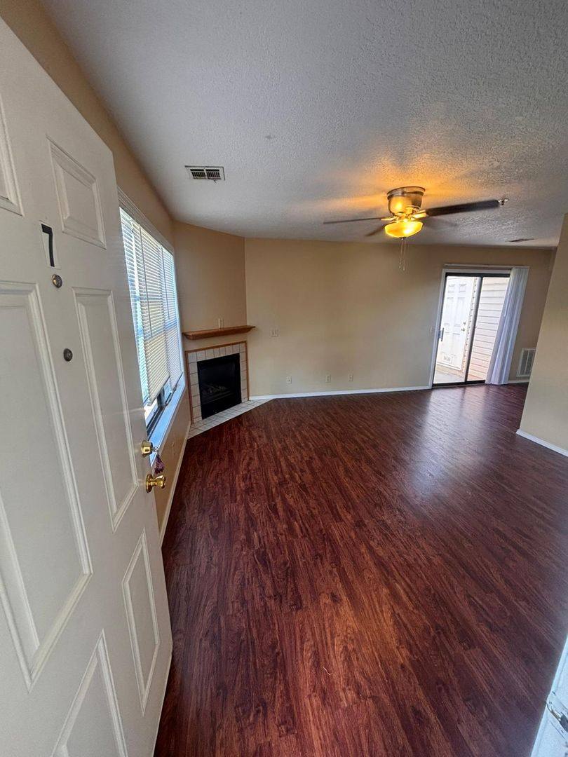 Apartment for rent at 2301 Texas Ave, Joplin, MO 64804