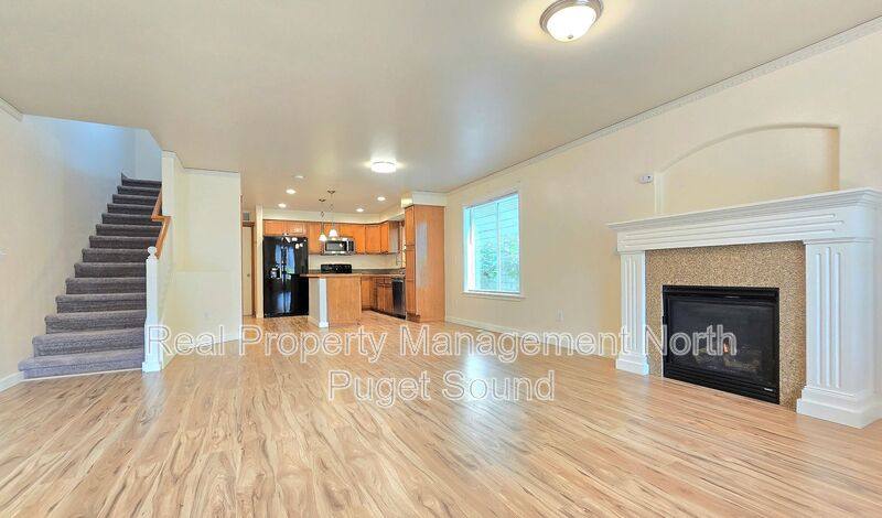 House for rent at 906 116th Place SE, Everett, WA 98208