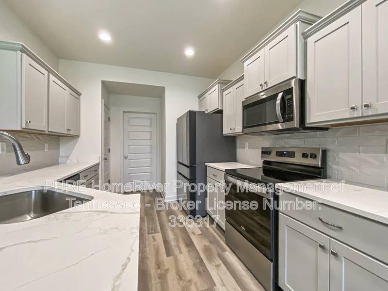 House for rent at 13965 Wesley Banks Blvd, Olive Branch, MS 38654