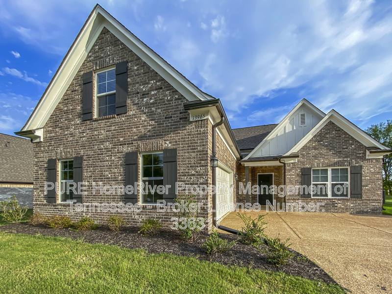 House for rent at 13965 Wesley Banks Blvd, Olive Branch, MS 38654