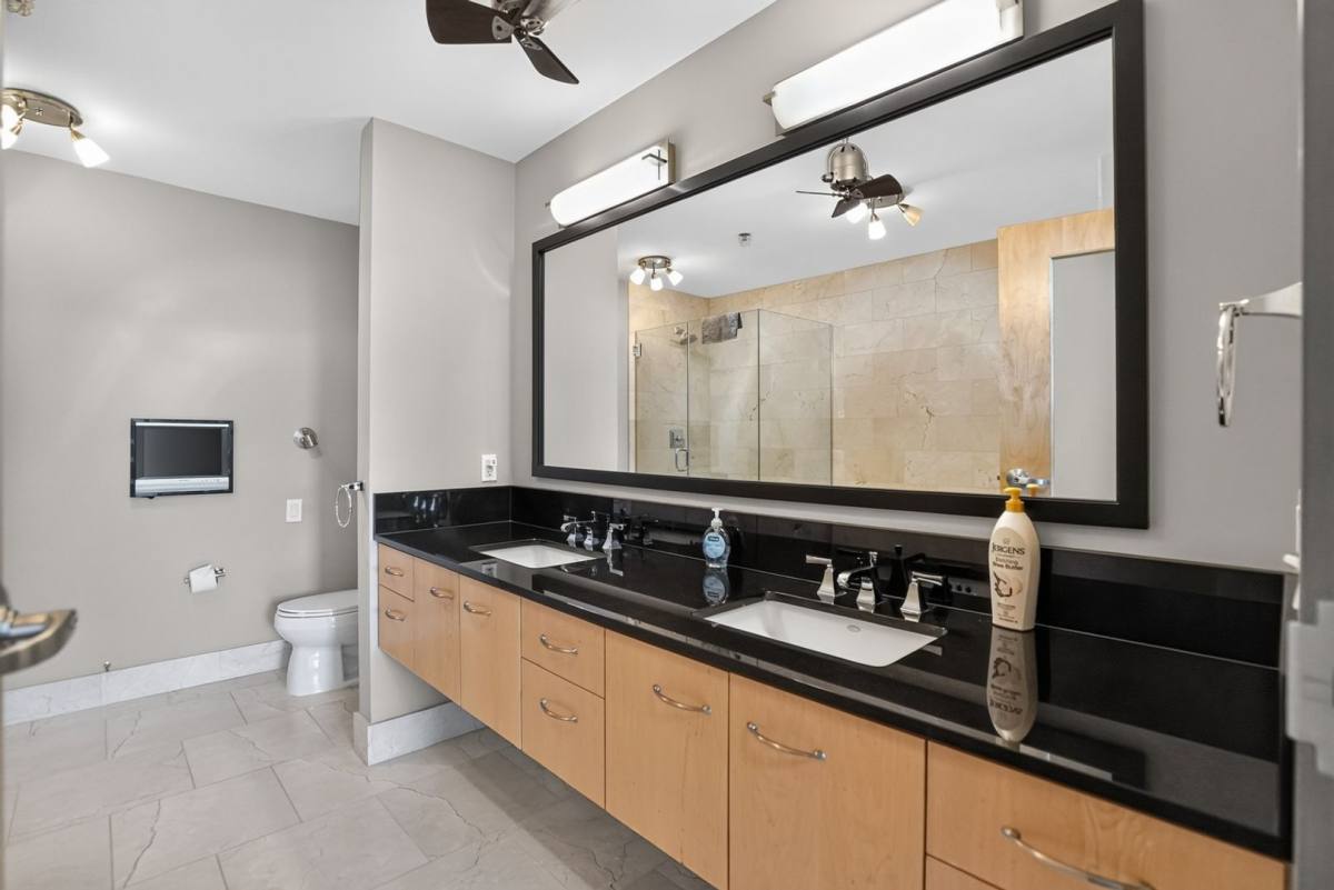Condo for rent at 1221 SW 10th Ave, Portland, OR 97205