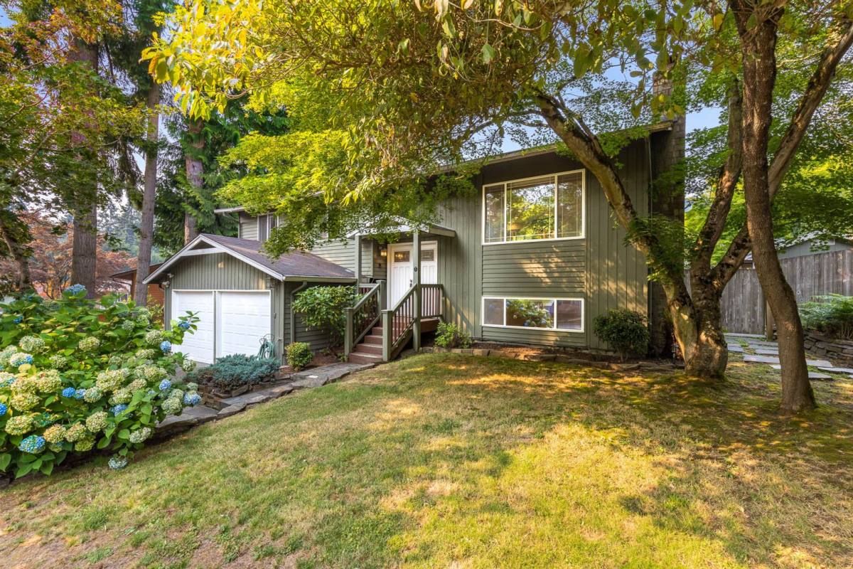 House for rent at 7912 NE 130th St, Kirkland, WA 98034