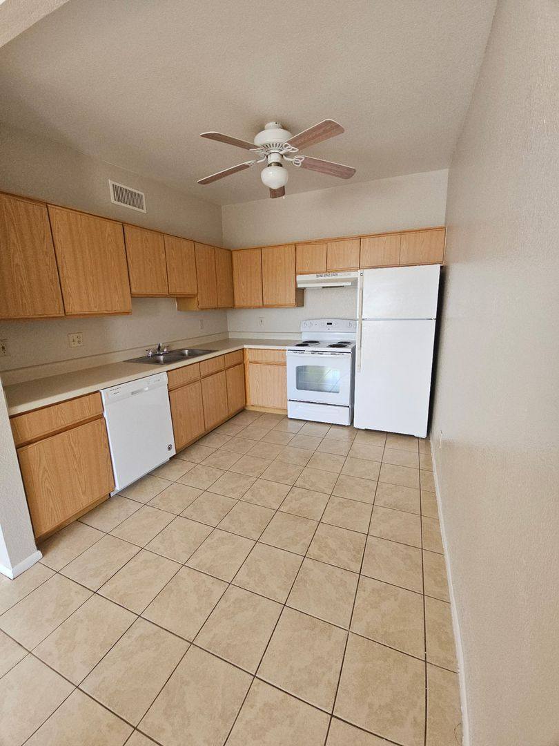 Apartment for rent at Mammoth, 14930 S Highway 77, Mammoth, AZ 85618