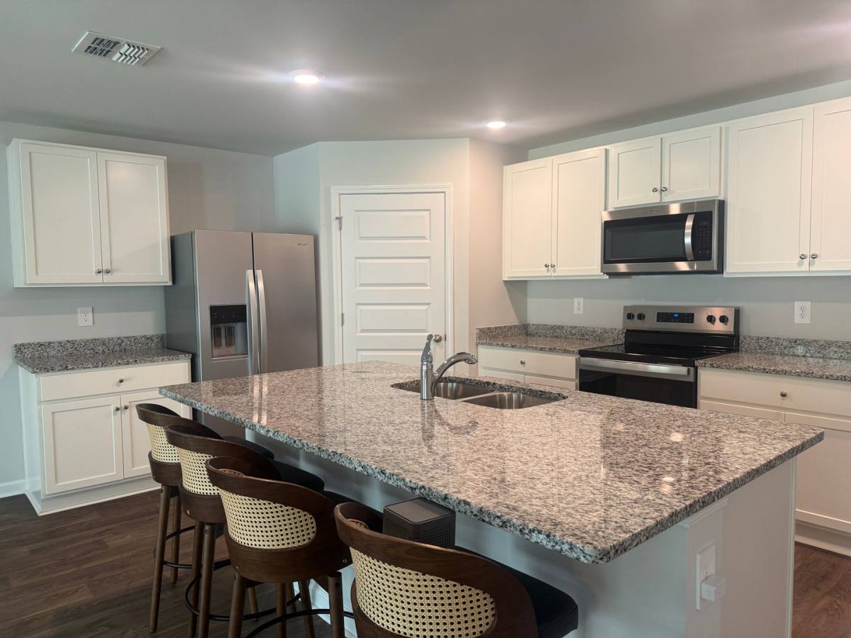 House for rent at 339 Elizabeth Dr, Brunswick, GA 31525