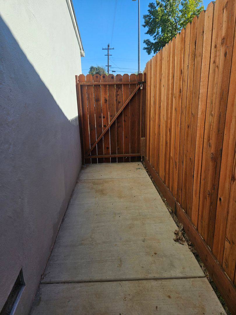 House for rent at 5319 Gordon Dr, Sacramento, CA 95824