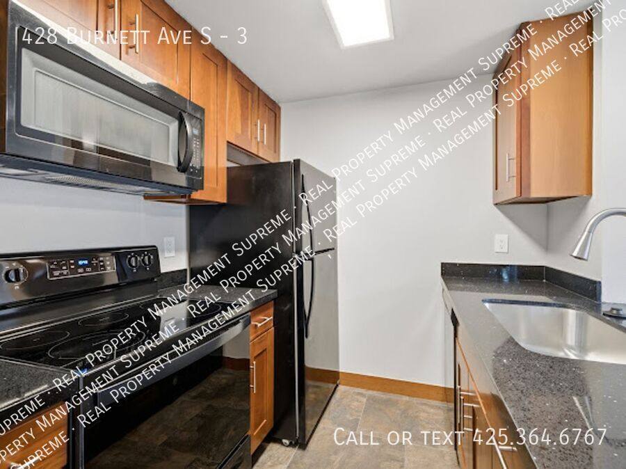 Apartment for rent at 428 Burnett Ave S #3, Renton, WA 98057